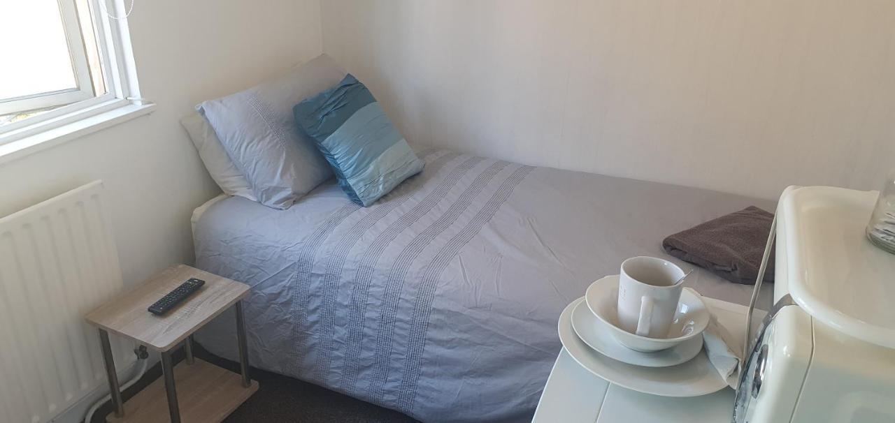 Private Rooms Just 19 Minutes From Central London Northfleet Exterior foto